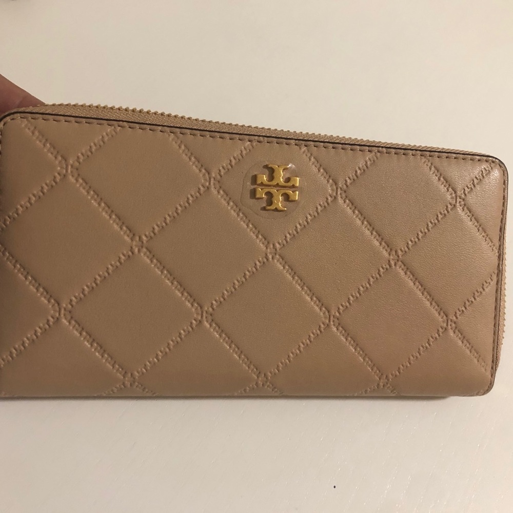Tory Burch wallet